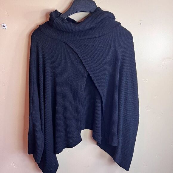Free People Beach Womens Oversized Turtleneck Sweater Size XS Slit Open Back - Picture 6 of 6